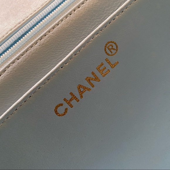Chanel vintage baby blue Diana bag 25cm - Picture 7 of 12